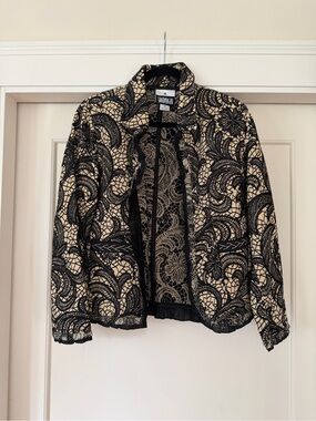 Yak Magik Reversible Black Cream Hand Embroidered Art to Wear Jacket M NWT